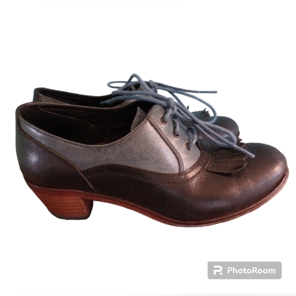Wolverine by Samantha Pleet Nesbit Kiltie Leather Oxford 7.5 B 1000 Mile Shoes - Picture 3 of 13